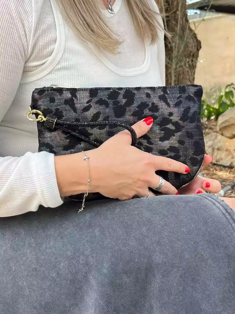 Cartera de mano Malvina